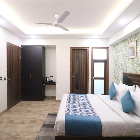 Hotel The Infinity Near Delhi Airport Új-Delhi Kültér fotó