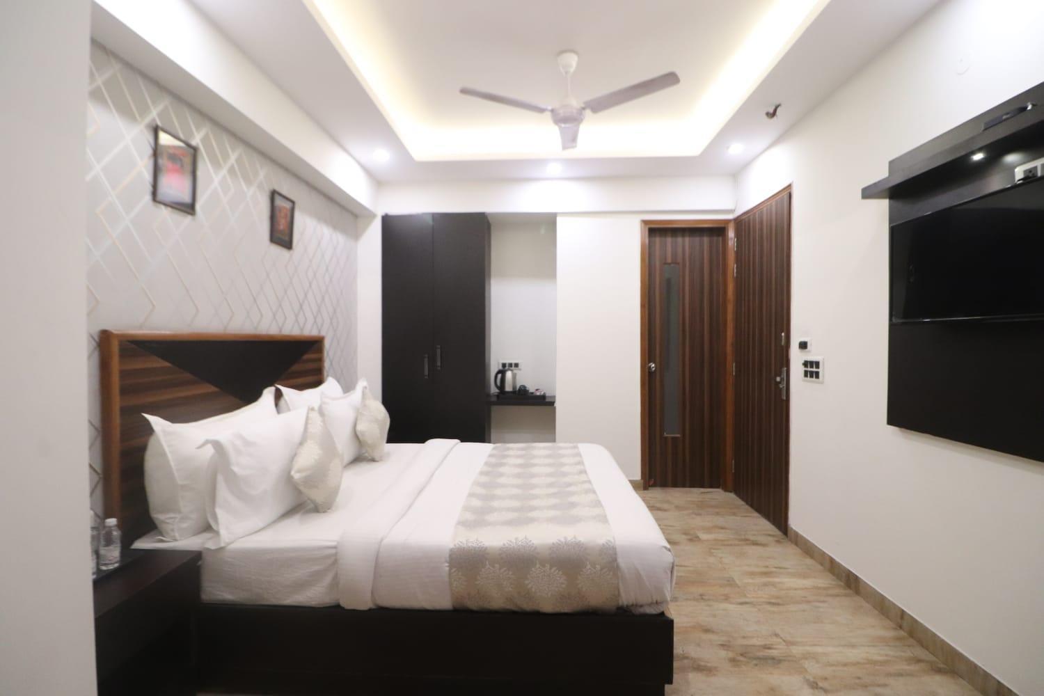 Hotel The Infinity Near Delhi Airport Új-Delhi Kültér fotó